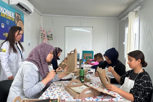 Hatay'da KOMEK kursiyerleri üretiyor
