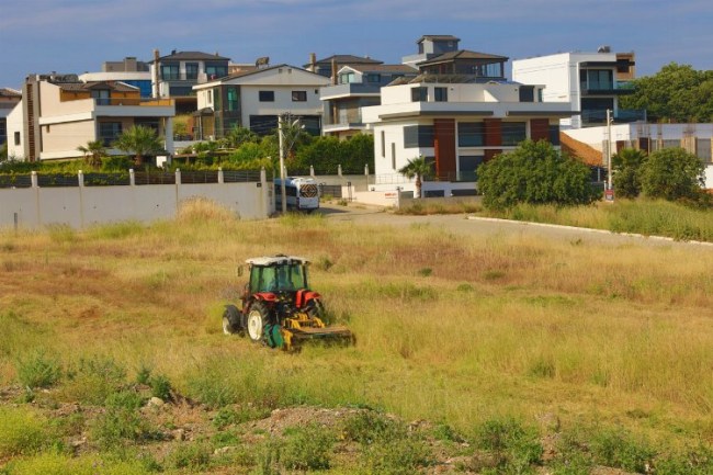 İzmir Güzelbahçe'den bahar temizliği