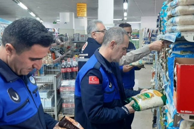 Dilovası'nda marketler denetlendi