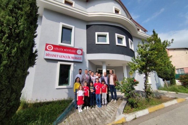 Gölcük'te Diyanet Gençlik Merkezi hizmette
