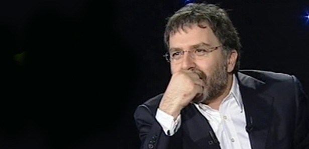 Ahmet Hakan hastaneye kaldırıldı!