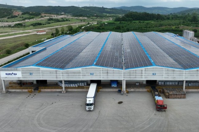 Bu tesis çifte üretim yapıyor... Bursa'da su fabrikasında elektrik üretiliyor