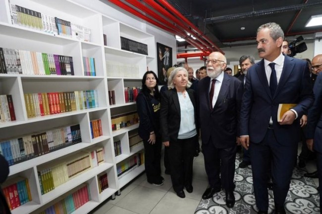 Kandilli Kız Anadolu Lisesi'ne 'Nabi Avcı Kütüphanesi'