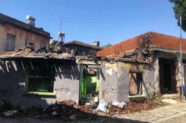 Balbey Mahallesi'nde metruk yapılar yıkıldı