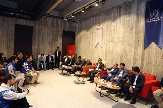 Kayseri Talaslı gençler 'Genç Ofis'te buluşuyor