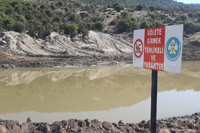 Sulama göletleri yüzmek için uygun değil!
