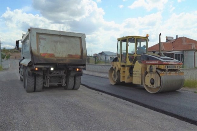 Kayseri Melikgazi'de 6 sokağa asfalt