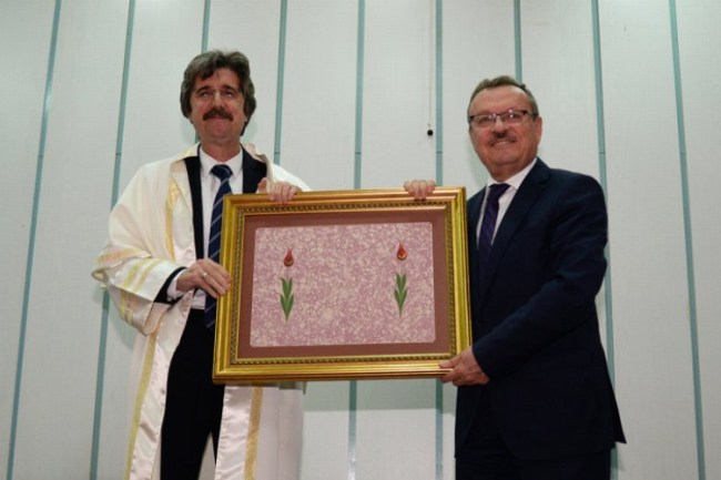 Bursa Uludağ Üniversitesi'nde devir teslim tamamlandı