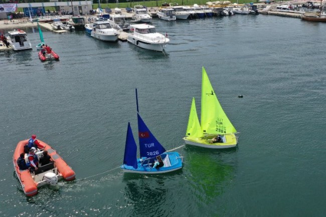 Para Yelken'de kupalar sahiplerini buldu