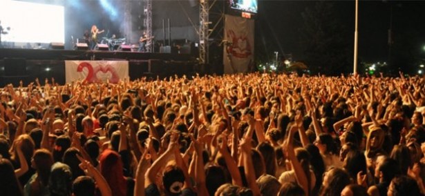 Arka sokaklar yine karıştı!..