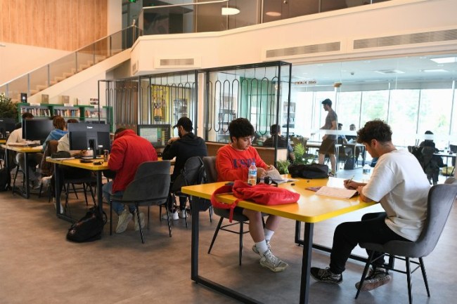 Çayırova'da kitap kahvelere 75 bin ziyaretçi!