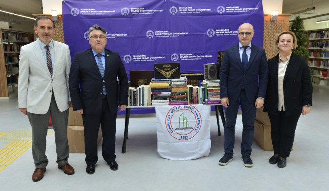 AK Parti Milletvekili Özer’den ZBEÜ kütüphanesine kitap bağışı