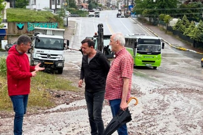 İzmit'te yağıştan etkilenen bölgelere müdahale