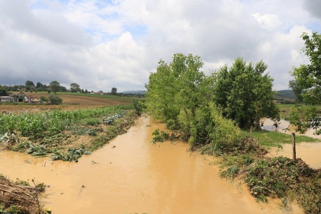 Sakarya'da ekiplerden olumsuzluklara anında müdahale