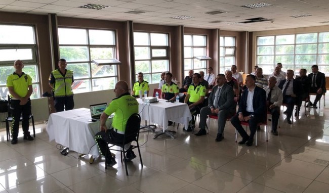 Zonguldak Emniyetinden şoförlere bilgilendirme toplantısı