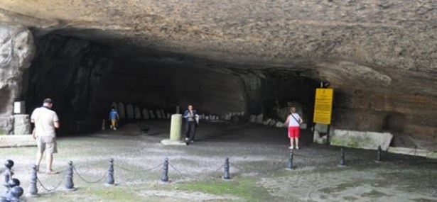 Mağaralara ziyaretçi akını..