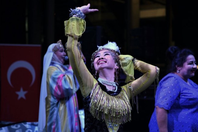 Bursa Osmangazi'de ‘Özbek' esintisi