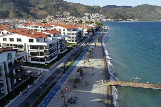 Balıkesir'de ideoloji değil hizmet var