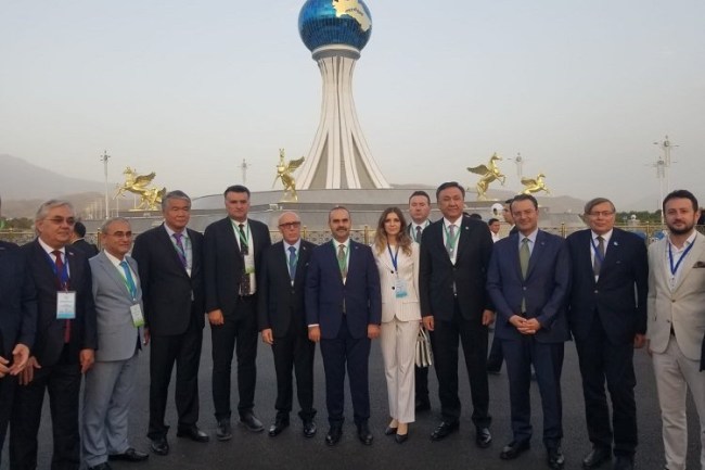 Türkmenistan Arkadağ'a 'Işık' tuttu