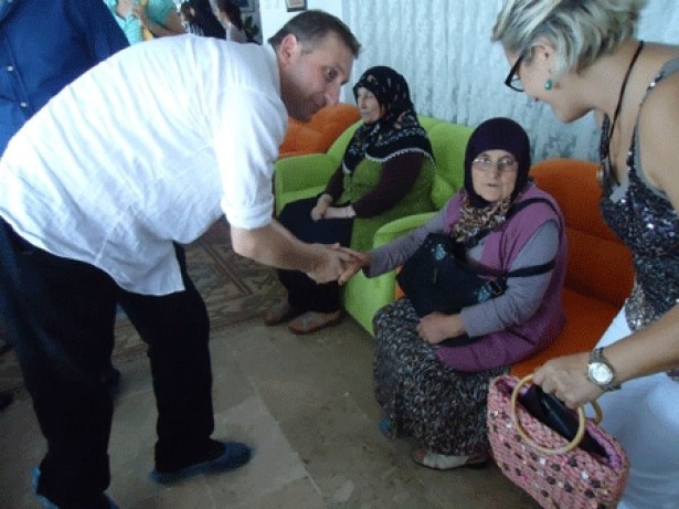 Beşiktaşlılar yaşlıları unutmadı..