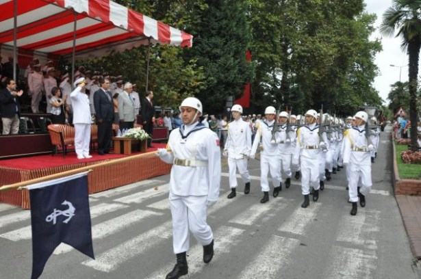 Kutlamalar yine sönük geçti!..