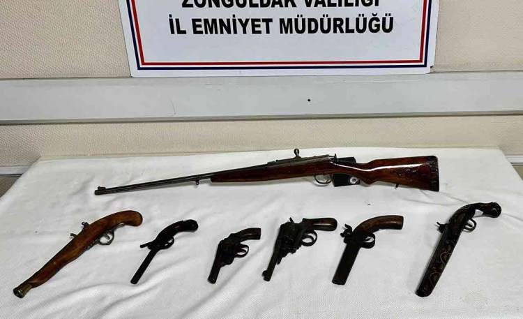 Alman Mauser ve İspanyol Piştov Zonguldak'a girdi