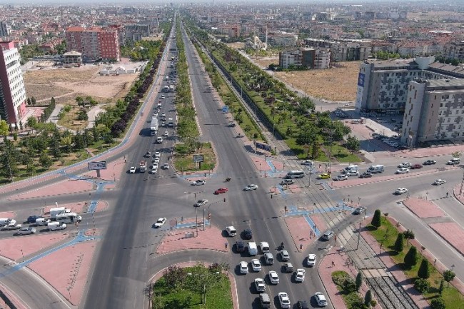 Konya'da kavşak yapım çalışmaları başladı