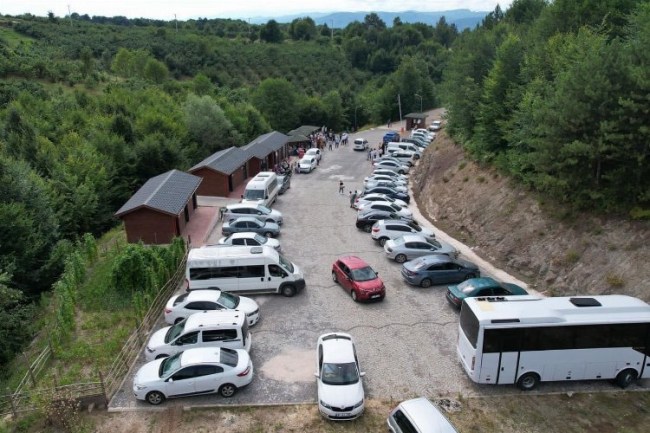 Sarıkaya Mağarası ziyaretçi akınına uğradı