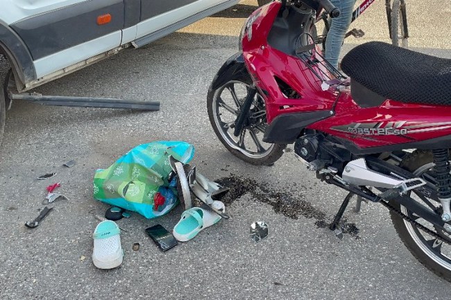 Adıyaman'da minibüs ile motosiklet çarpıştı: 2 yaralı