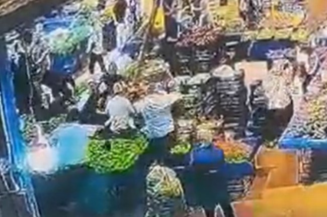 Bursa Karacabey'de sopalı kavga