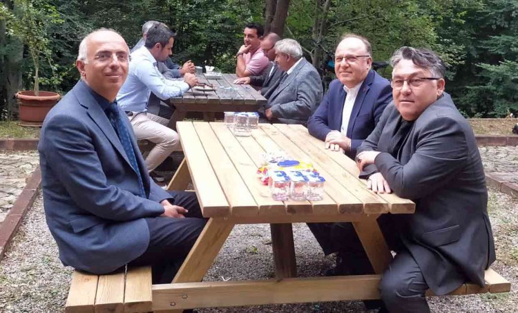 Zonguldak protokolü siber güvenlik kampına katılan öğrencilerle buluştu