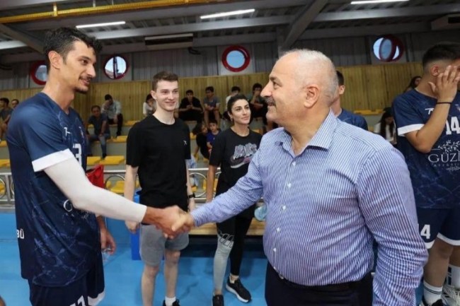Gebze voleybol ekibine S. Arabistan'dan konuk