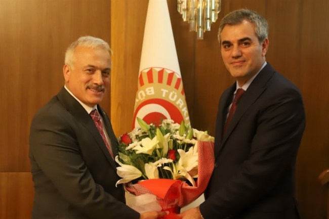 Aksaray Valiliği'ne atanan TBMM Genel Sekreteri'ne veda yemeği