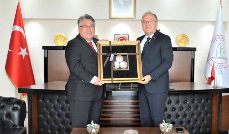 Vali Tutulmaz’dan Rektör Özölçer’e veda ziyareti