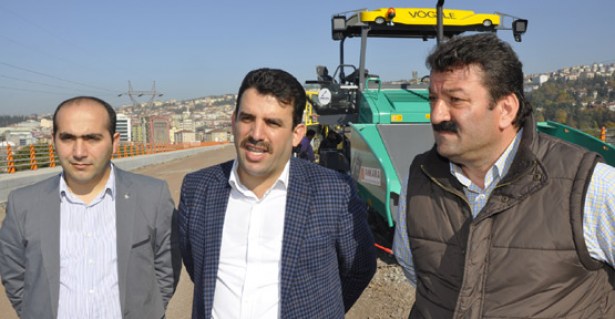 Köprülü kavşakta asfaltlama başladı..