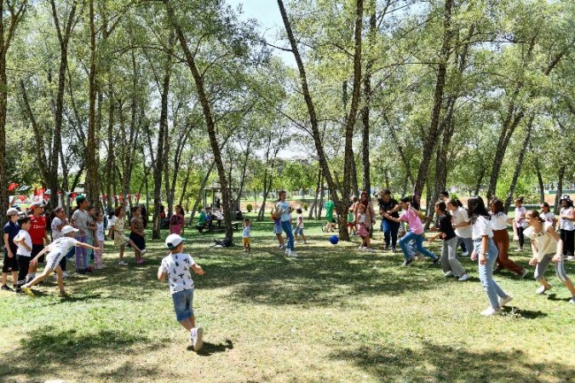 Büyükşehir'den "farkındalık yaz şenliği"