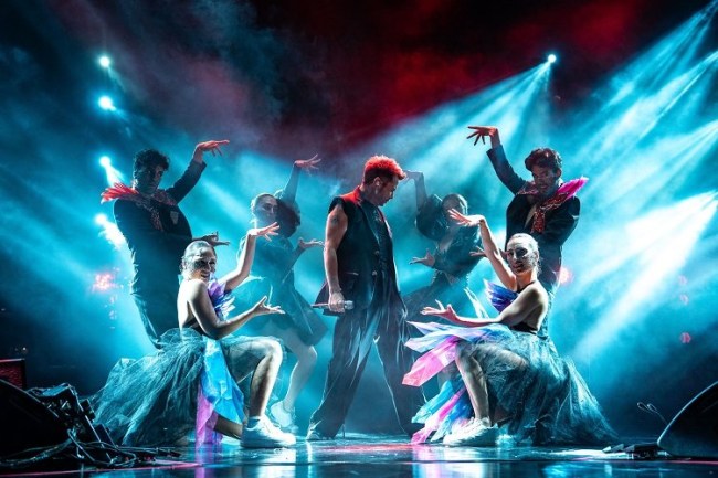 Kenan Doğulu Harbiye'yi salladı