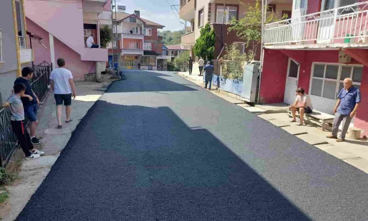 Çiğdemli-A.Sofular yolu asfalt çalışması başladı