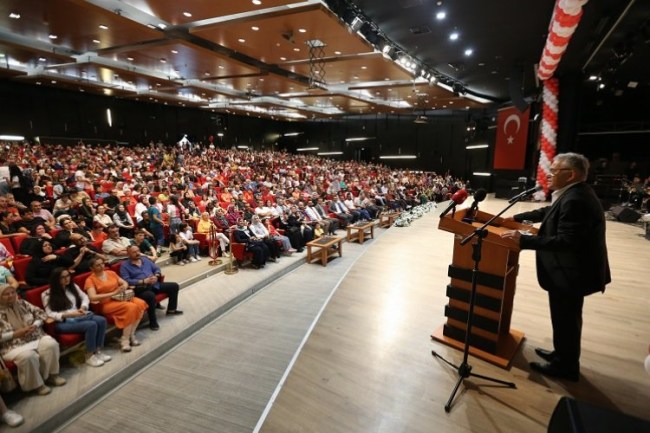 Memduh Büyükkılıç'tan 'Gesi Bağları' şov
