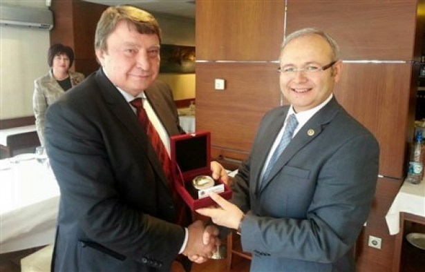 Candan: "Avrupanın bize ihtiyacı var."