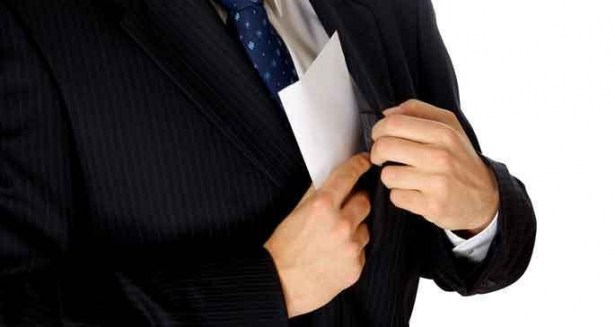 "Tuz kokmuş AKP hükümet'i istifa etmelidir!.."