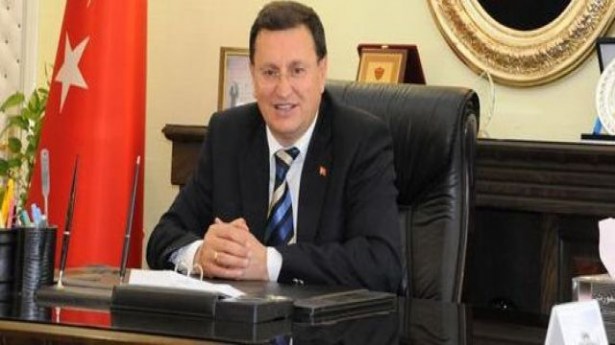 Hatay Belediye Başkanı Lütfü Savaş AKP'den CHP'ye geçti