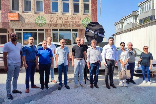 CHP Keşan İlçe Başkanlığı'ndan Trakya Birlik'e siyah çelenk