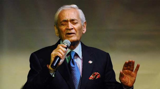 Adnan Şenses'i kaybettik