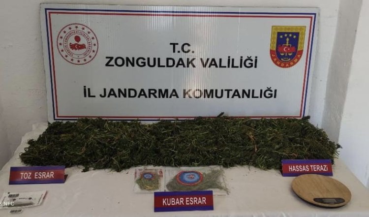 Jandarma’dan Çaycuma’da torbacı operasyonu