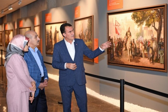 Bursa Valisi Demirtaş'tan Panorama 1326'ya ziyaret