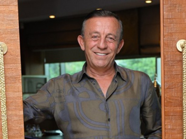 Ağaoğlu'na bir darbe daha