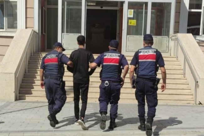 Edirne'de terör ve asayiş operasyonu: 97 gözaltı