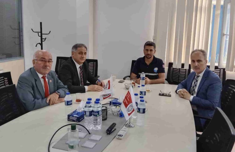 AK Parti heyeti Tersaneler Bölgesinde