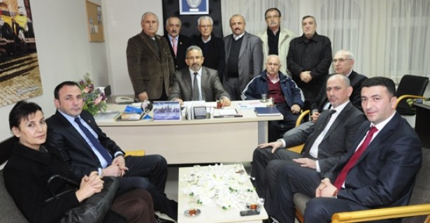 "Halka hizmet festivallerle olmuyor!.."